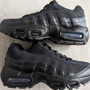 DS Nike Air Max 95 Essential Triple Black